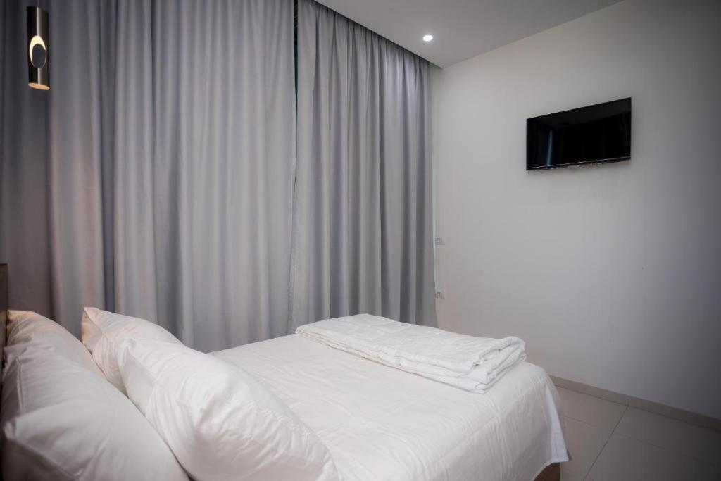 Sky Hotel Shkoder Luaran gambar