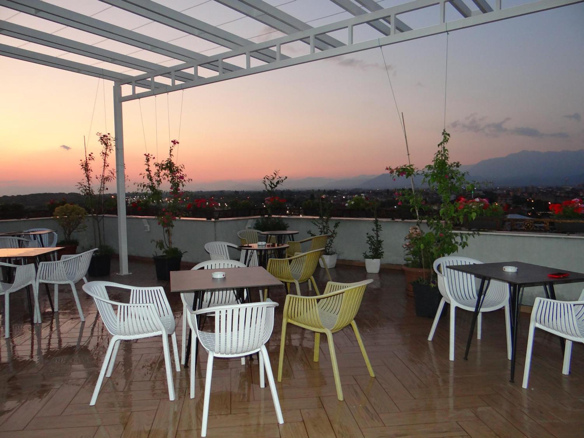 Sky Hotel Shkoder Luaran gambar